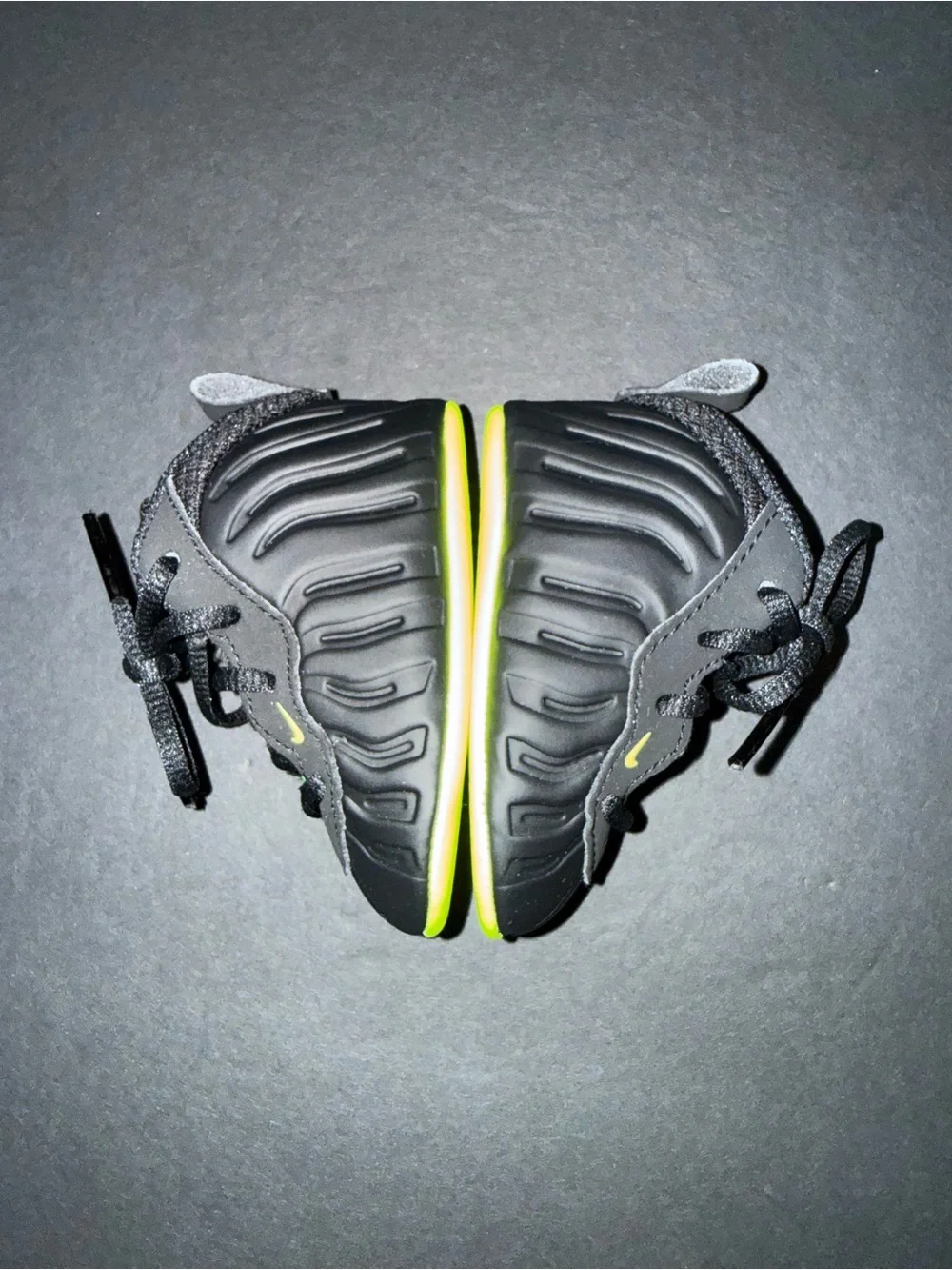 Nike Little Foamposite One Crib Black Volt Infant Size 2C [HF0974-001]